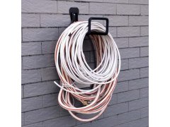 Nástěnný držák na zahradní hadici 3