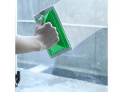 Pomůcka pro čištění rámů/drážek oken 5