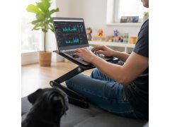 Přenosný polohovací stolek na notebook s&nbsp;větracími štěrbinami