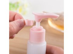 Sada cestovních lahviček na kosmetiku v&nbsp;taštičce do letadla 50 ml 3