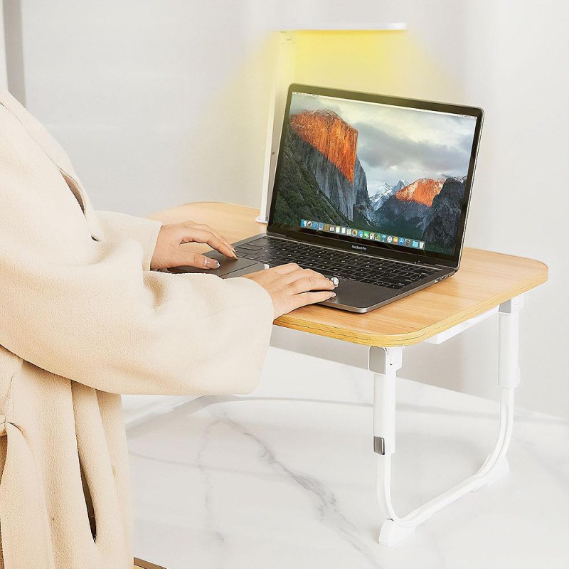 Výsuvný stolek na notebook s&nbsp;USB lampičkou - Dárky