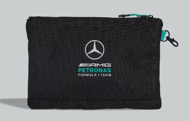 Mercedes AMG F1 2026 taška černá