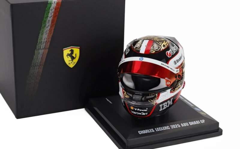 Modely aut a motorek model přilby 1:5 Charles Leclerc - SF Abu Dhabi 2025