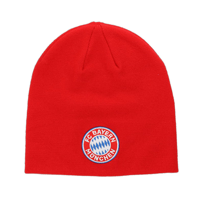 Bayern Mnichov zimní čepice Hat red