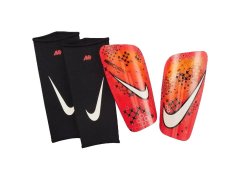 Cristiano Ronaldo chrániče CR7 Merucrial Lite orange