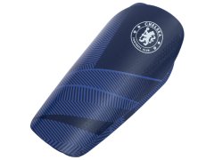FC Chelsea dětské fotbalové chrániče Fuse Shin Pads Youths 10 to 12 years