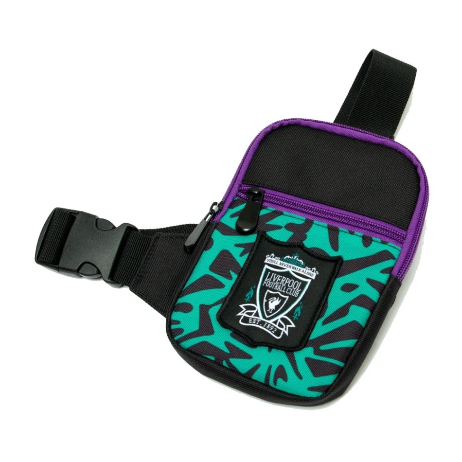 FC Liverpool taška na rameno 1995 black - FC Liverpool batohy, tašky, gymsaky