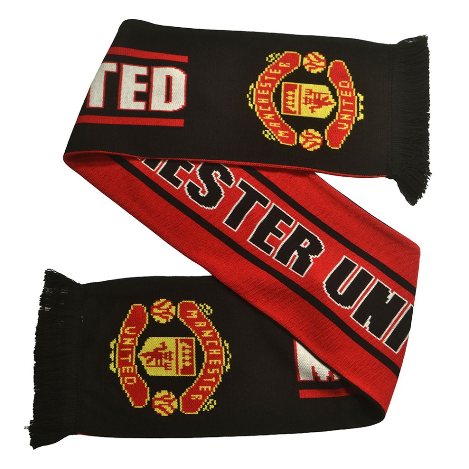 Manchester United zimní šála Half - Manchester United kšiltovky, čepice, rukavice
