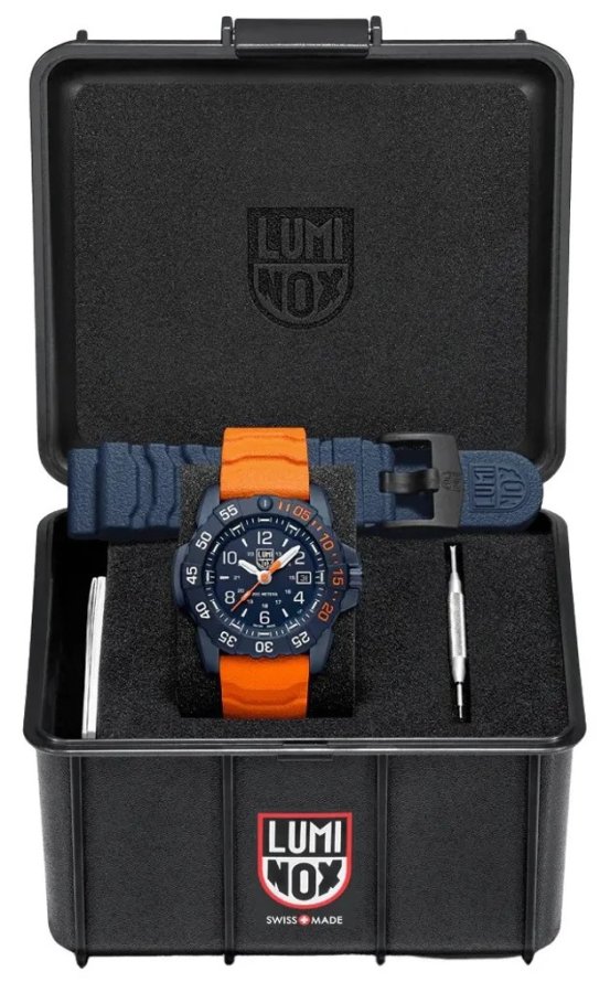 Luminox Dárkový set Navy SEAL Foundation 3250 Back to the Blue Series XS.3253.CBNSF.SET + řemínek Luminox Dárkový set Navy SEAL Foundation 3250 Back to the Blue Series XS.3253.CBNSF.SET + řemínek - Hodinky Luminox