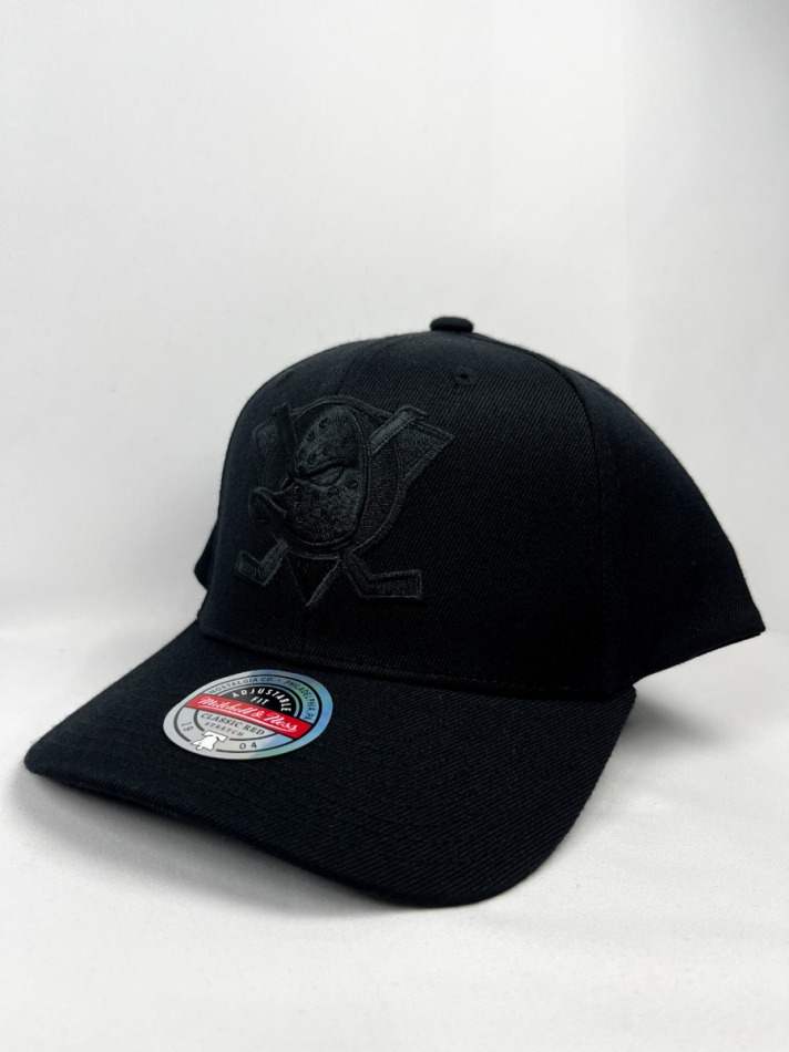 Anaheim Ducks čepice baseballová kšiltovka Blk/Blk Logo Classic Red - Anaheim Ducks kšiltovky, čepice, rukavice