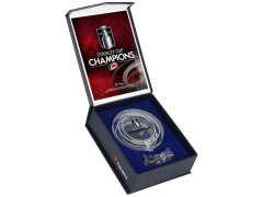 Skleněný puk Carolina Hurricanes NHL 2026 Stanley Cup Champions Crystal Puck Filled with Ice from the 2026 Stanley Cup Final
