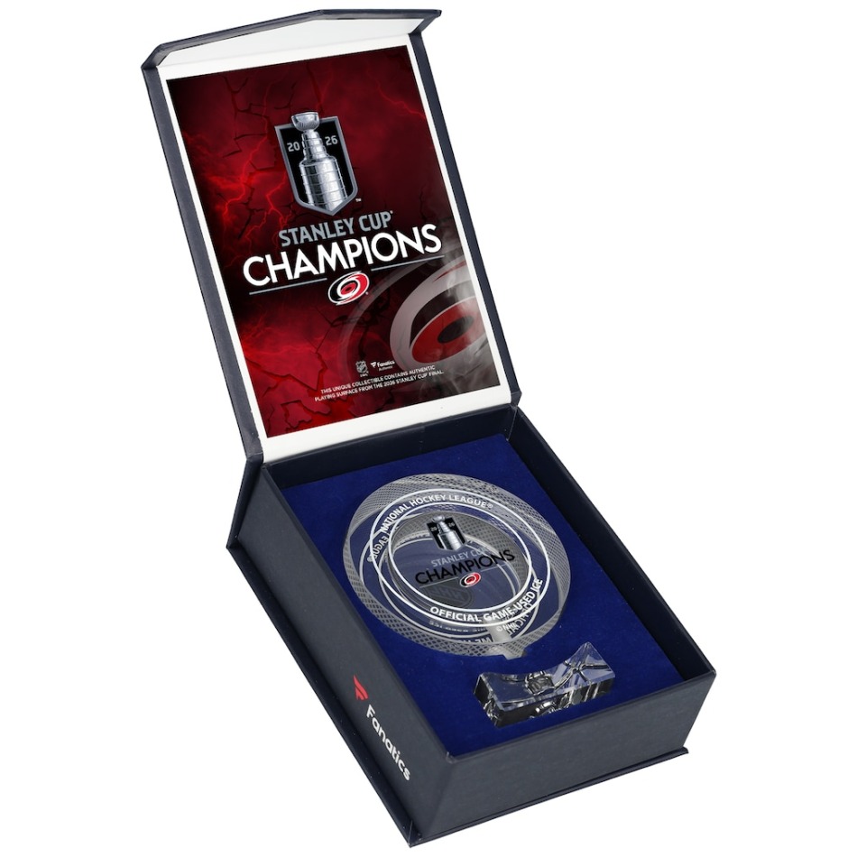 Skleněný puk Carolina Hurricanes NHL 2026 Stanley Cup Champions Crystal Puck Filled with Ice from the 2026 Stanley Cup Final
