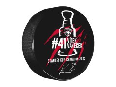 Florida Panthers puk Vítek Vaněček #92 Stanley Cup Champion 2025