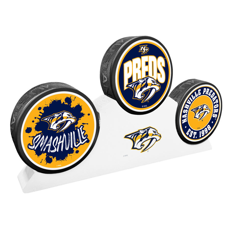 Nashville Predators puk 3 Puck Podium Set - Nashville Predators hokejové vybavení