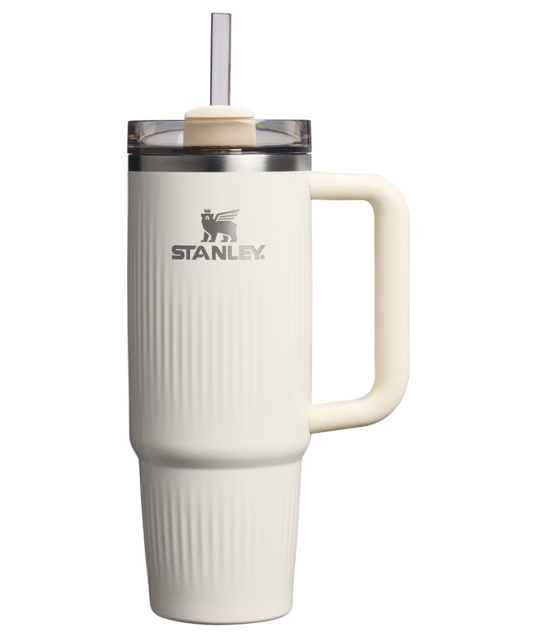 Stanley 1913 Nerezový termohrnek The Quencher/Cup H2.0 Fluted 890 ml Cream Gloss - Stylové doplňky Láhve na pití a&nbsp;termosky