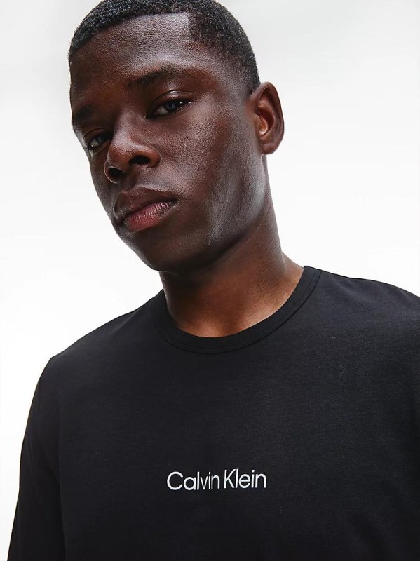 Pánské tričko s dlouhým rukávem NM2171E - UB1 - Černá - Calvin Klein - Pánské oblečení trička