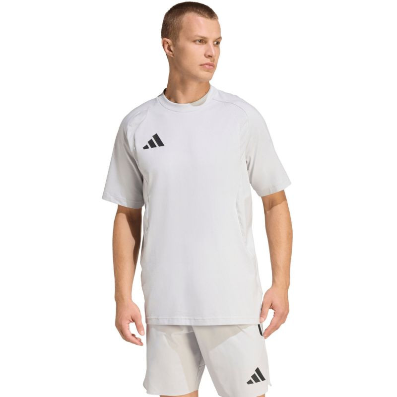 Pánské tričko adidas Tiro 26 Travel T-shirt light grey KD1120 pánské