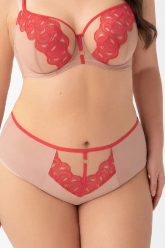 K763 CARLA BRAZILIANA