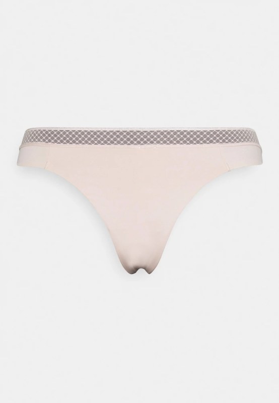 Dámské tanga QF6307E - TRN - Pudrová - Calvin Klein - Dámské spodní prádlo kalhotky a&nbsp;tanga tanga