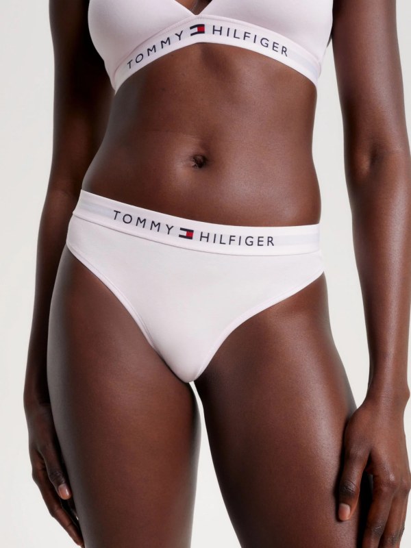 Dámské kalhotky THONG (EXT SIZES) UW0UW04146 TOG sv. růžové - Tommy Hilfiger - Dámské spodní prádlo kalhotky a&nbsp;tanga tanga