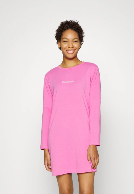 Dámská noční košilka Lounge QS6762E - TO3 - Hollywood růžová - Calvin Klein - Dámské spodní prádlo košilky