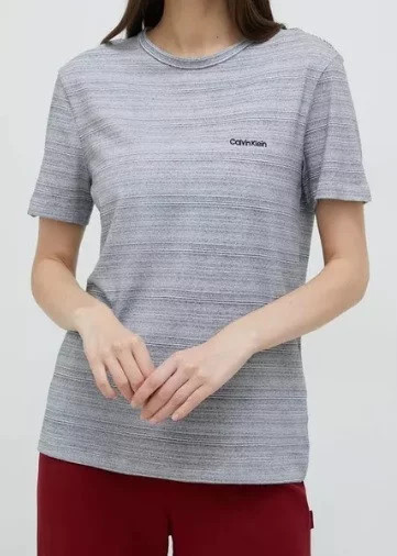 Dámské pyžamové triko QS6890E 5FQ šedobílá - Calvin Klein - Noční prádlo Dámská pyžama