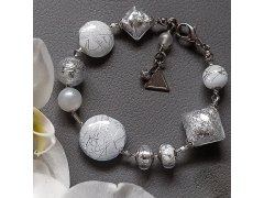 Lampglas Elegantní náramek Frozen Beauty s ryzím stříbrem v perlách Lampglas BRO23