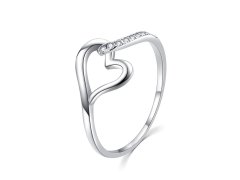 MOISS Okouzlující stříbrný prsten se zirkony Srdce R00019 52 mm