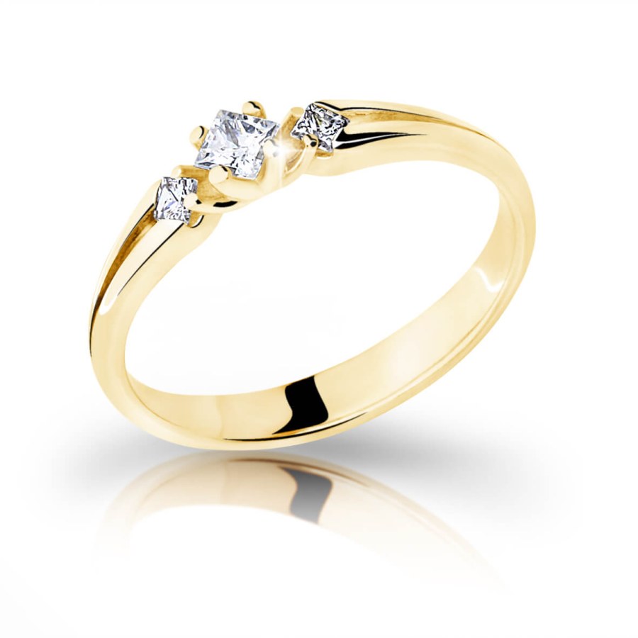 Cutie Jewellery Půvabný prsten ze žlutého zlata se zirkony Z6866–2105-10-X-1 57 mm Cutie Jewellery Půvabný prsten ze žlutého zlata se zirkony Z6866–2105-10-X-1 57 mm - Prsteny Prsteny s kamínkem