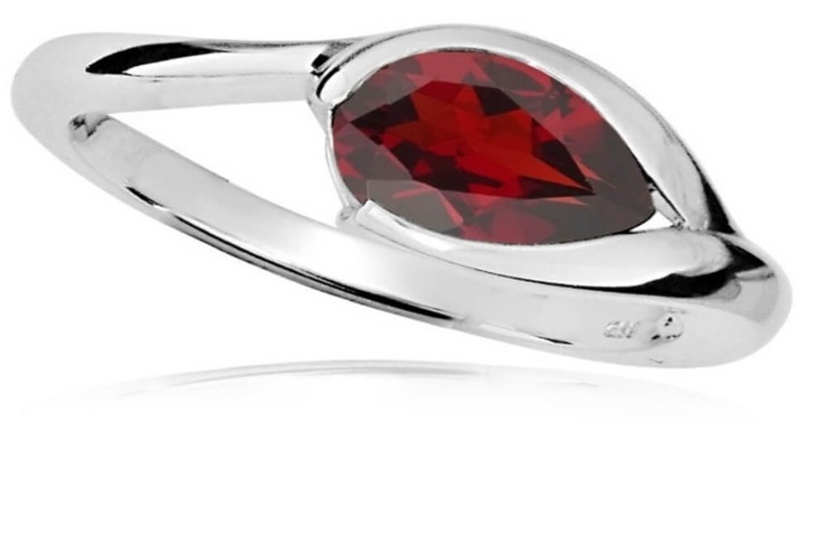 MOISS Elegantní stříbrný prsten s červeným granátem RG000 54 mm - Prsteny Prsteny s kamínkem