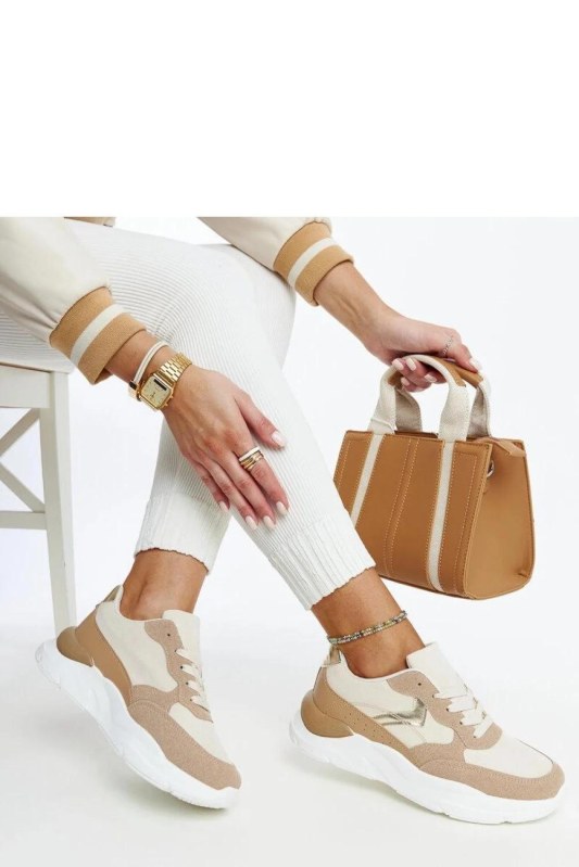 Sportovní boty na platformě model 207427 Solea
