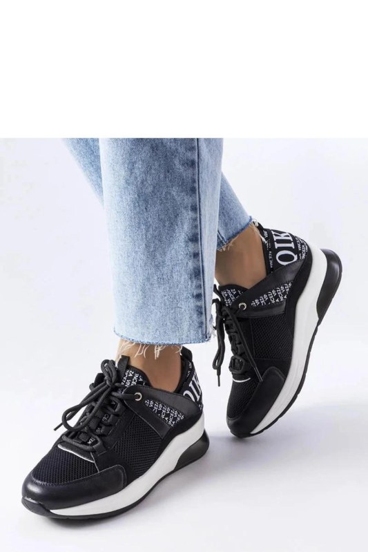 Boty sportovní na platformě model 207891 Solea