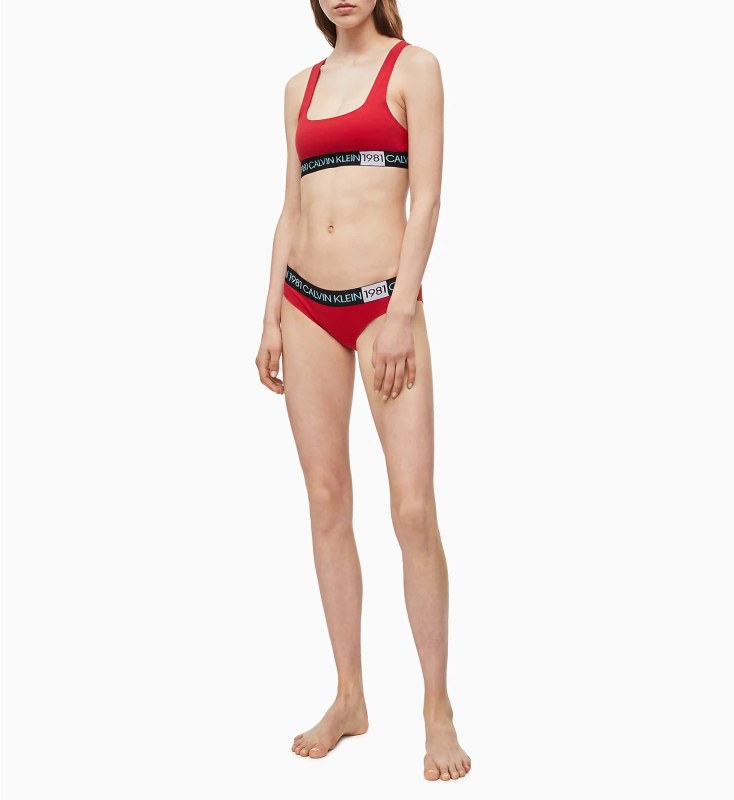 Sportovní podprsenka QF5577E-3YQ červená - Calvin Klein - Pro ženy sportovní podprsenky