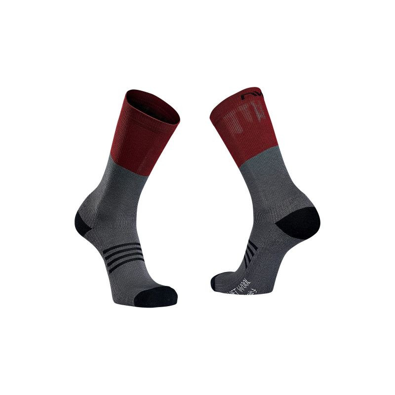 Cyklistické ponožky NORTHWAVE EXTREME PRO HIGH SOCK - Sportovní doplňky Ponožky